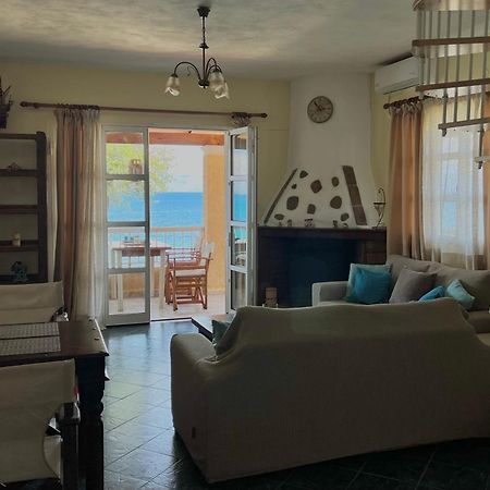 Kohyli Beachfront House Αγία Πελαγία Χλωμού Εξωτερικό φωτογραφία