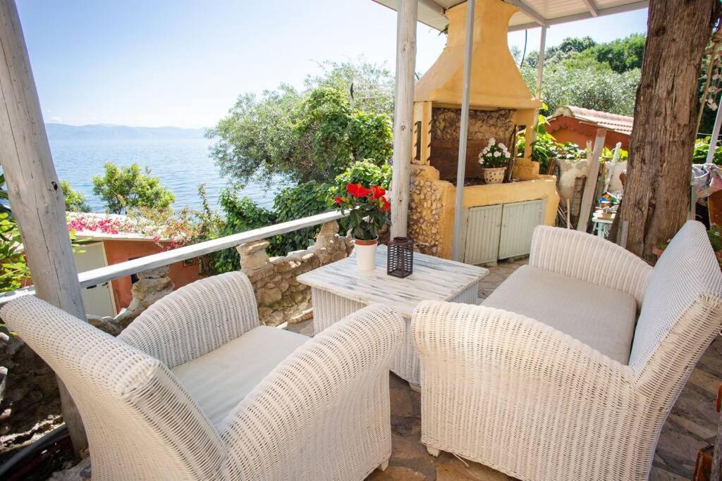 Kohyli Beachfront House Αγία Πελαγία Χλωμού Εξωτερικό φωτογραφία