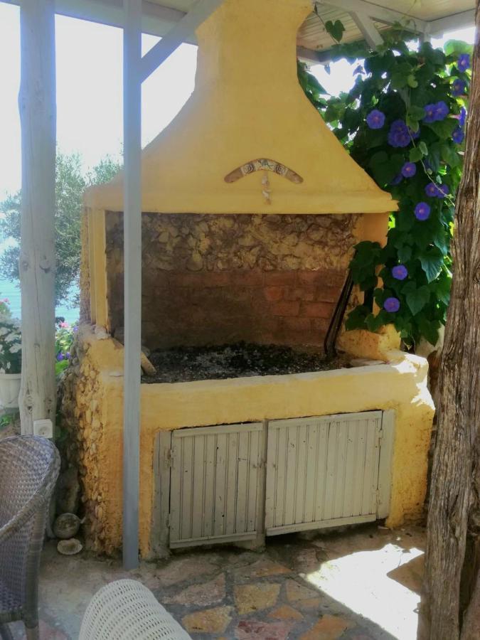 Kohyli Beachfront House Αγία Πελαγία Χλωμού Εξωτερικό φωτογραφία